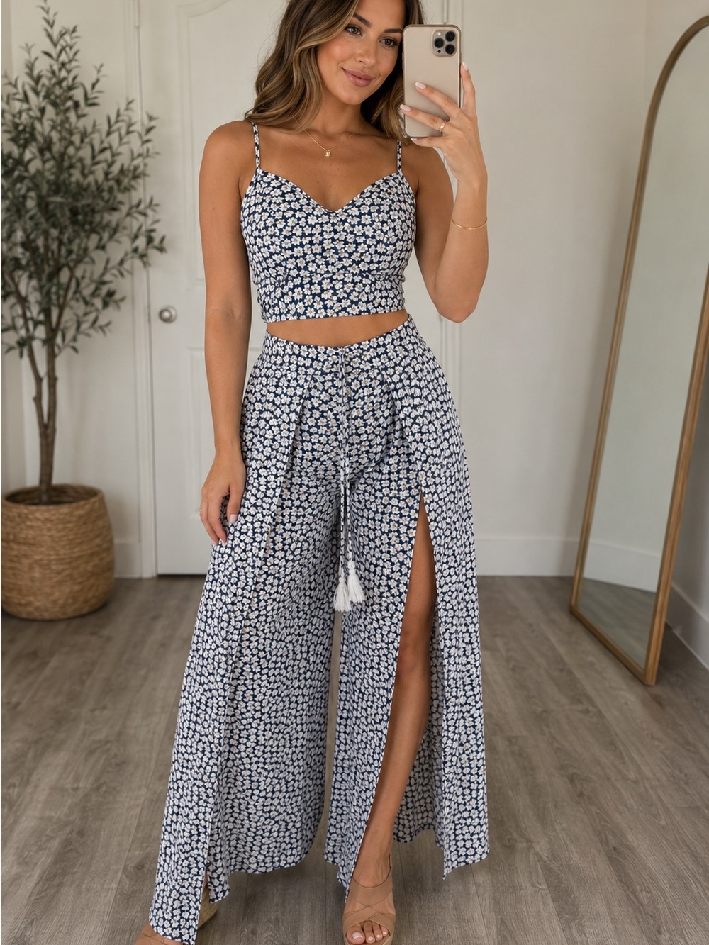 Women’s Navy Floral Wide-Leg Split Pants - Brand